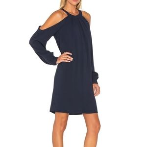 Josephine open shoulder dress , dark navy, xs good condition